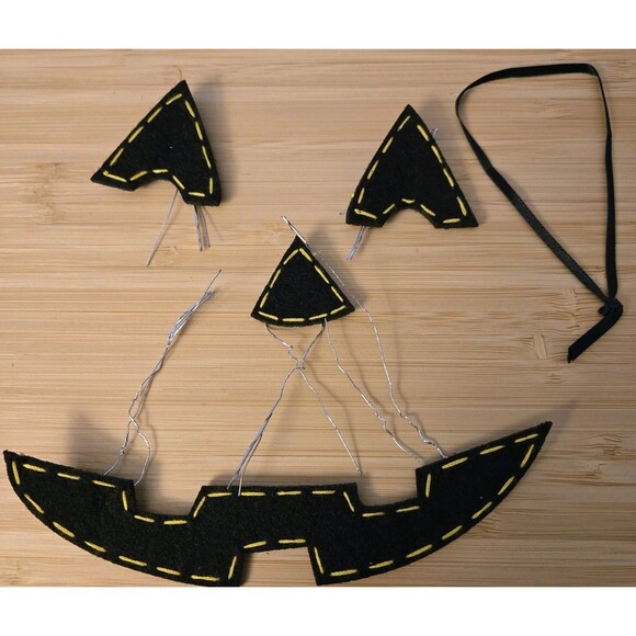Longaberger Black Felt Pumpkin Jack o Lantern Face Tie On 24038 - Picture 1 of 4